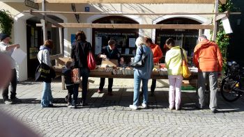 Bücher-Flohmarkt